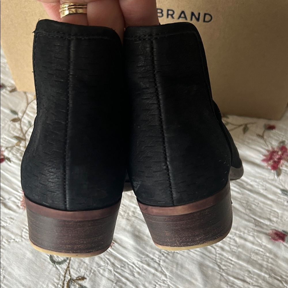 LUCKY BRAND🖤Black Suede Leather Ankle Booties Size 7.5 - Picture 6 of 14